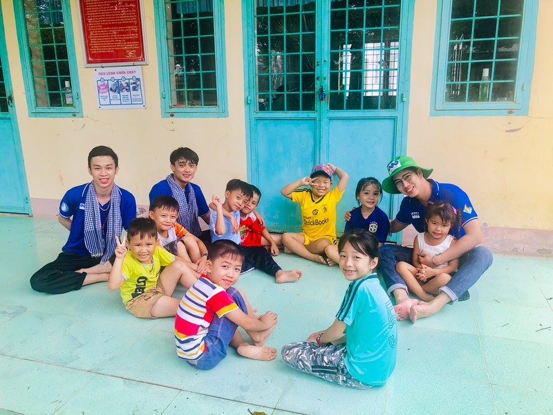 Mùa hè xanh UEF 2020