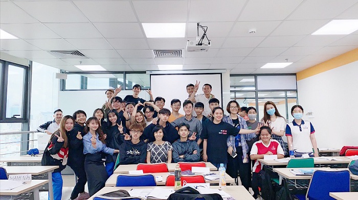 nụ cười uef