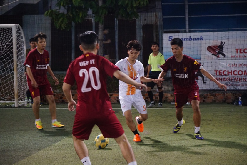 Bán kết bóng đá Olympic UEF 2020