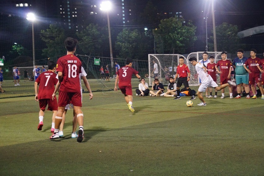 Bán kết bóng đá Olympic UEF 2020