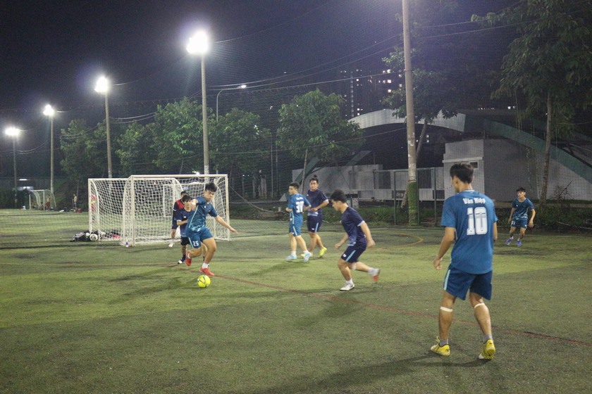 Tứ kết bóng đá bảng Movement 