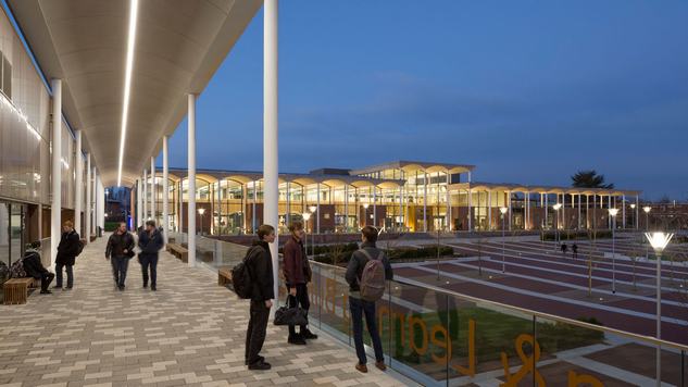 Cơ hội khám phá, học tập tại Anh quốc cho sinh viên UEF