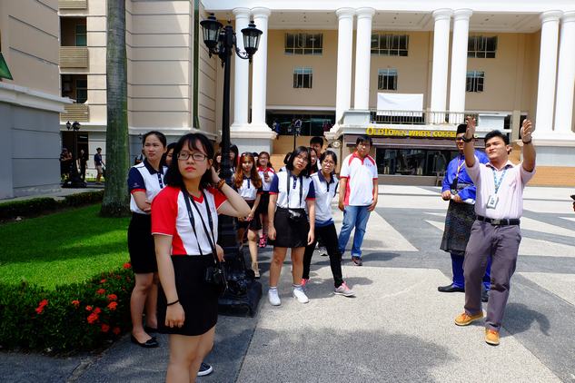 Đoàn sinh viên UEF hào hứng “mục sở thị” Đại học SEGi 
