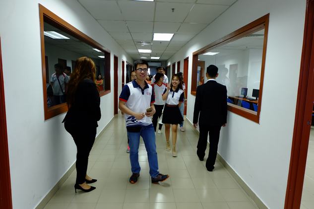 Đoàn sinh viên UEF hào hứng “mục sở thị” Đại học SEGi 