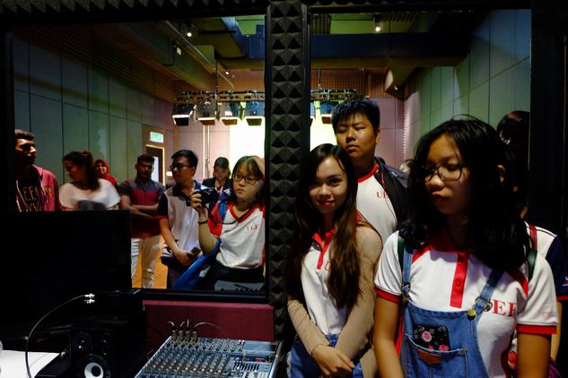 Đoàn sinh viên UEF hào hứng “mục sở thị” Đại học SEGi 