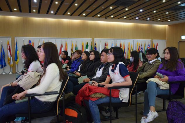 Hành trình học tập tại Hàn Quốc của sinh viên UEF trong ngày đầu tiên