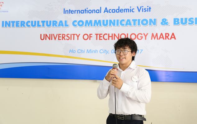 UEFers tiếp tục chào đón những người bạn quốc tế đến từ Malaysia