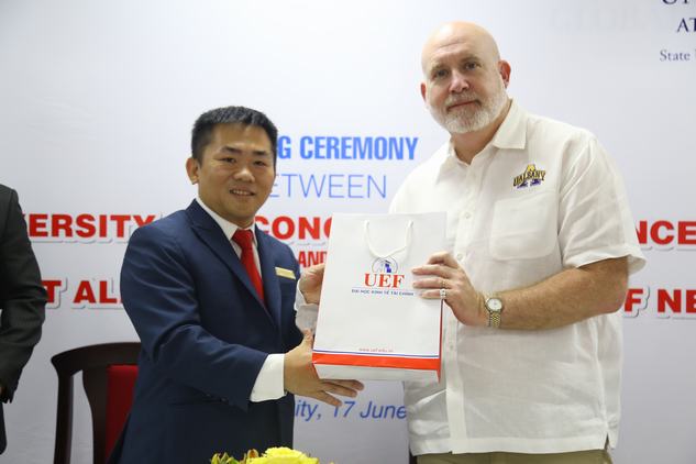 Thêm lựa chọn chuyển tiếp quốc tế tại Hoa Kỳ cho UEF-ers