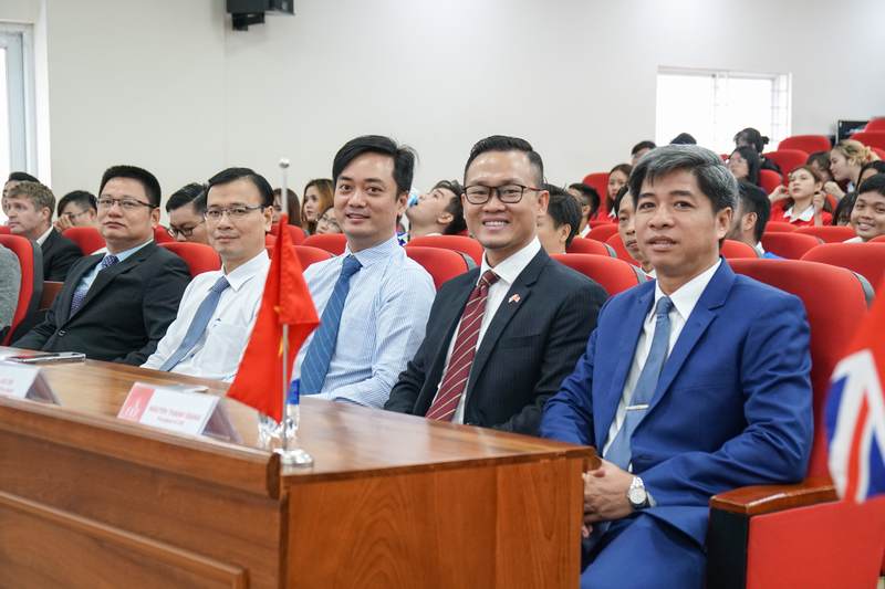 Lễ ra mắt chương trình Cử nhân quốc tế Leeds Trinity
