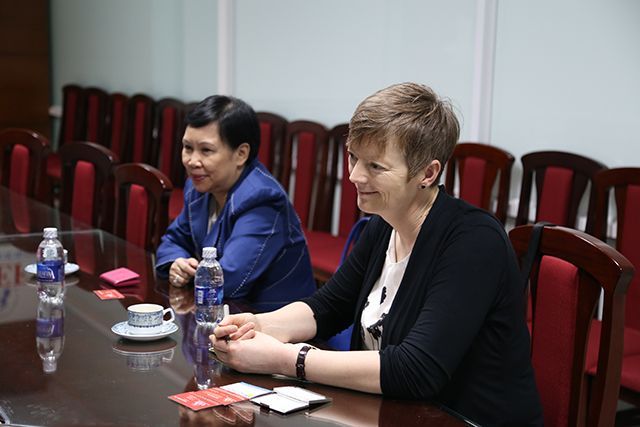 Bà Rachael Davey – Giám đốc trung tâm Anh ngữ quốc tế, thuộc trường Đại học Aberystwyth