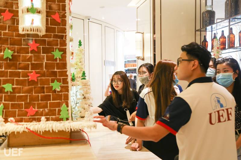 tham quan khách sạn