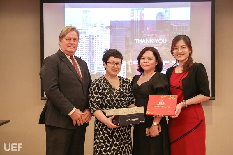 tham quan khách sạn